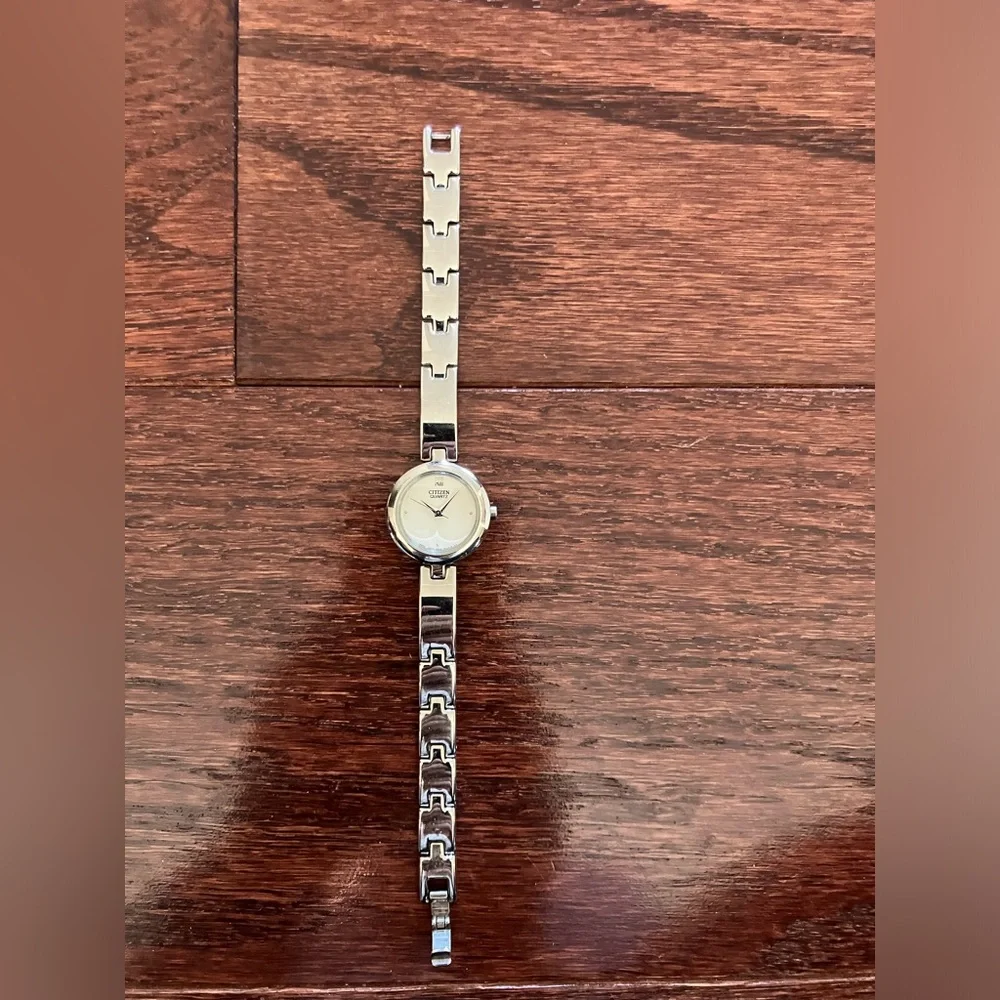 Citizen Quartz Watch movement 5930 D22535 KA